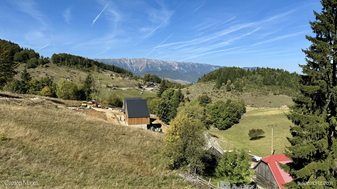 piatra craiului vazuta din fundata