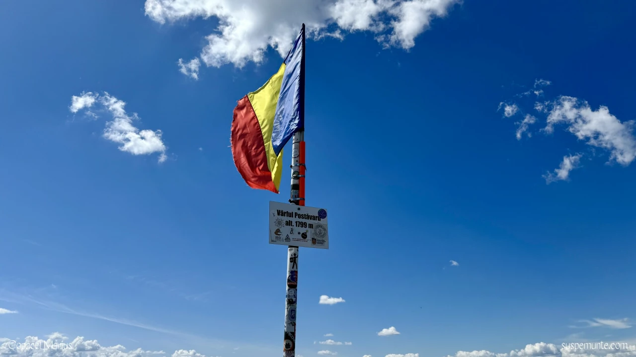 Steagul de pe Varful Postavaru
