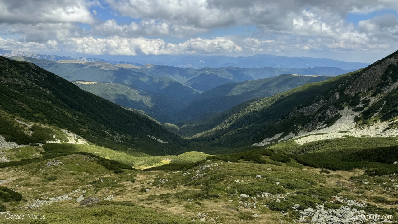 Vedere de la refugiul iezer papusa