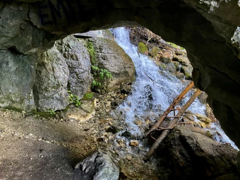 izbucul din horoaba